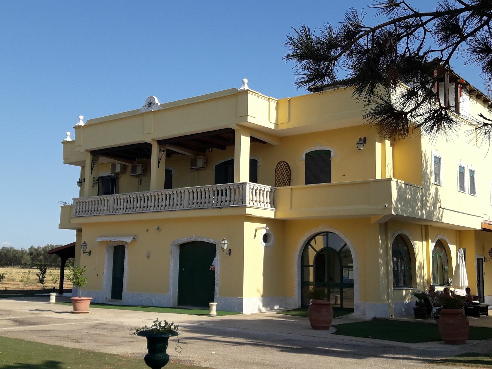Agriturismo L' Annunziata Lizzano  Exterior photo